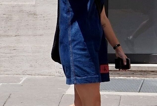 Jacob Elordi 's sister Isabella proved his cheekiness runs in the family when she gave the middle finger at a photographer over the weekend