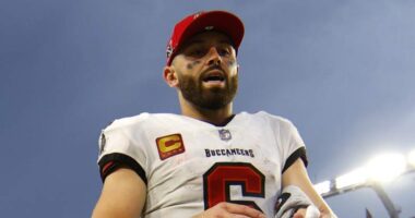 Steelers Trade Proposal Lands Former Rival to Replace Aaron Rodgers