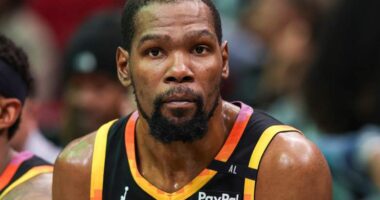 Suns Trade Kevin Durant to Knicks, Land 5-Time All-Star in Blockbuster Proposal