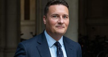 Supermarkets could be forced to ensure shoppers make healthier food choices as part of Health Secretary Wes Streeting's ten-year NHS plan (pictured, last week)