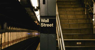 The S&P 500 is back at a big milestone. Here’s what one strategist needs to see to be even more optimistic.