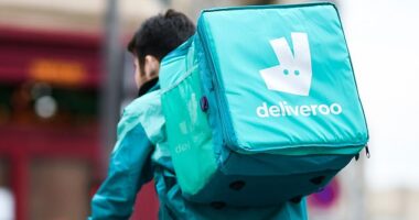 researchers focused on food delivery apps (such as Deliveroo and Just Eat) and ride-hailing apps (such as Uber).