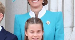 Princess Kate and her daughter Princess Charlotte were ¿twinning¿ at last week's Trooping the Colour wearing coordinating aqua ensembles with positionally matching brooches