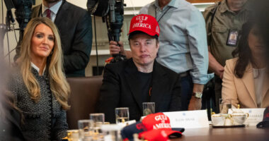 Trump Says Musk Has 'Lost His Mind,' Not Interested in Peacemaking Call.