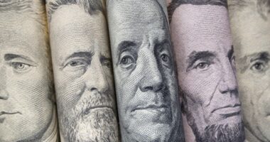 Trump takes aim at Powell and sends the U.S. dollar tumbling to a 3-year low