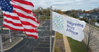 Walgreens’ U.S. retail sales remain weak, but here’s why the stock is rising