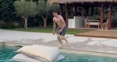 Former Manchester United striker Zlatan Ibrahimovic performed an unbelievable stunt