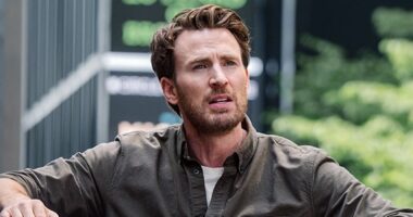 ‘Materialists’ Shows That Chris Evans Is Best At Playing A Normal Guy