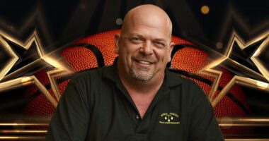 ‘Pawn Stars’ Rick Harrison Left Stunned When NBA Legend Personally Authenticates His Own Memorabilia