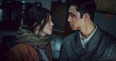 Gyeongseong Creature S1 (L to R) Han So-hee as Yoon Chae-ok, Park Seo-jun as Jang Tae-sang in Gyeongseong Creature S1 Cr. Lim Hyo Sun/Netflix © 2023
