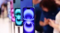 An upgrade for Apple’s stock? It’s not the endorsement you might think.