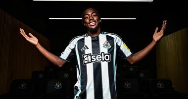 Newcastle United have completed the signing of Nottingham Forest forward Anthony Elanga