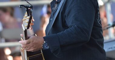 Country star John Michael Montgomery has left fans heartbroken after announcing his final concert