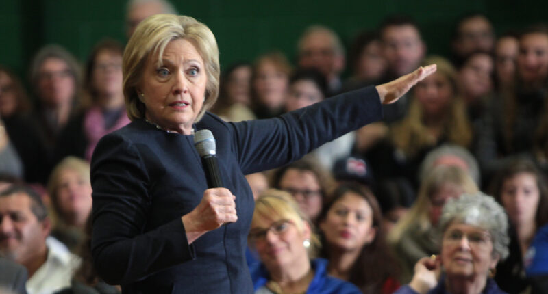 Bondi Backs Clinton Email Investigation.