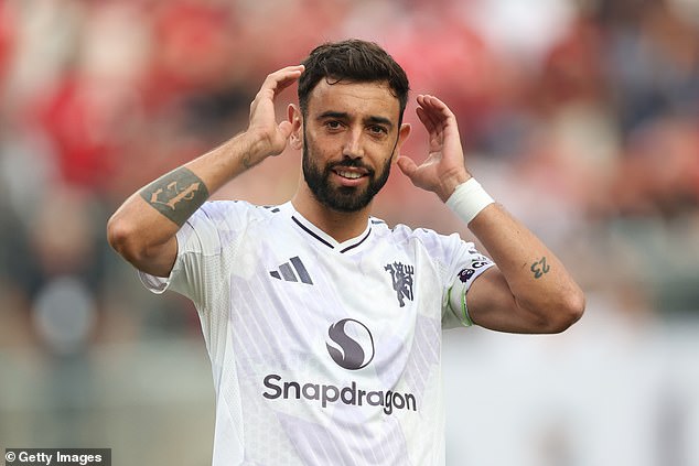 Bruno Fernandes scored both goals in Man United's 2-1 win over West Ham in New Jersey