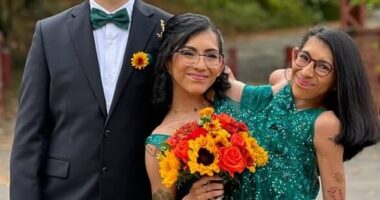 Conjoined twin Carmen Andrade (left) quietly married her boyfriend of four years after meeting on dating app Hinge