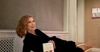 Intuitive advisor Laura Day has helped celebrities and CEOs tap into their instincts for decades - with a no-nonsense, science-backed approach