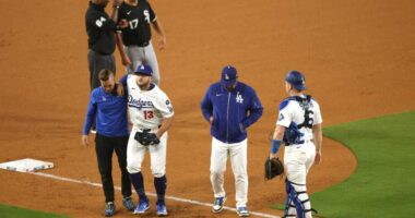 Dodgers' Dave Roberts Provides Troubling Update on Max Muncy's Injury