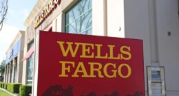 Don’t buy Wells Fargo’s stock at current prices, analyst says
