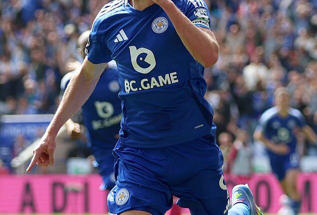 Jamie Vardy is available on a free transfer after his contract expired at Leicester City