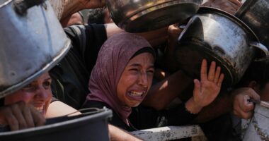 Gaza-Israel conflict latest: Netanyahu claims Starmer ‘appeasing terrorists’ over pledge to recognise Palestine unless war ends