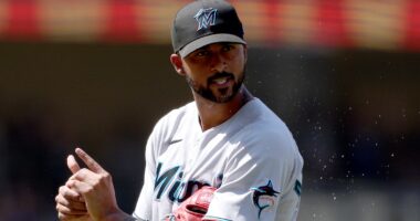 Giants Tied To Former Cy Young Award Winner in Trade Rumor