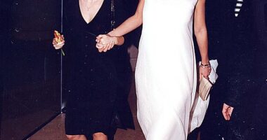 Gwyneth Paltrow and fellow actress Winona Ryder were once close friends, even sharing an apartment together in the late 1990s