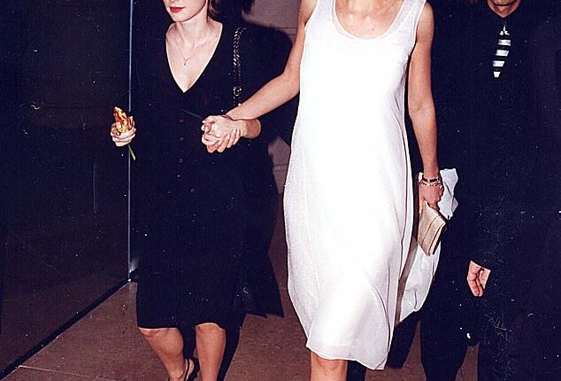 Gwyneth Paltrow and fellow actress Winona Ryder were once close friends, even sharing an apartment together in the late 1990s