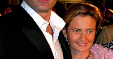 He was born into a life of privilege, but behind the scenes Julian McMahon's family was fractured. Pictured with his sister Melinda, 58, in 2005
