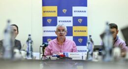 Here’s how much Ryanair staff get paid for identifying oversized cabin bags