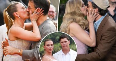 How Colin Jost feels about Scarlett Johansson kissing Jonathan Bailey on red carpet