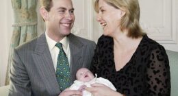 Sophie Wessex and Prince Edward holding their newborn daughter, Lady Louise Windsor, in January, 2004
