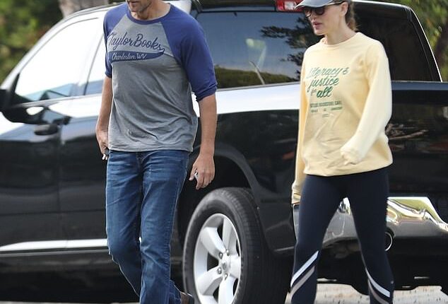 Jennifer Garner shared a sweet moment with her boyfriend John Miller as they enjoyed a casual outing over the weekend