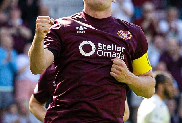 Lawrence Shankland now looks set to stay at Hearts after a breakthrough in talks