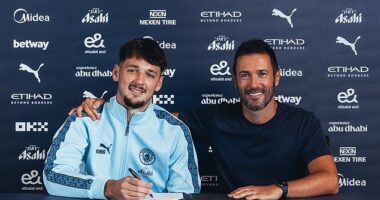 Man City complete signing of James Trafford in British record deal for goalkeeper as Pep Guardiola becomes first manager in history to spend €2bn