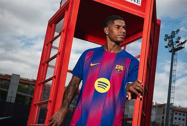 Marcus Rashford has said it will be a 'joy' to play for Barcelona after sealing a loan move