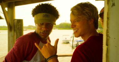 Outer Banks. (L to R) Jonathan Daviss as Pope, Rudy Pankow as JJ Cr. Courtesy of Netflix © 2024