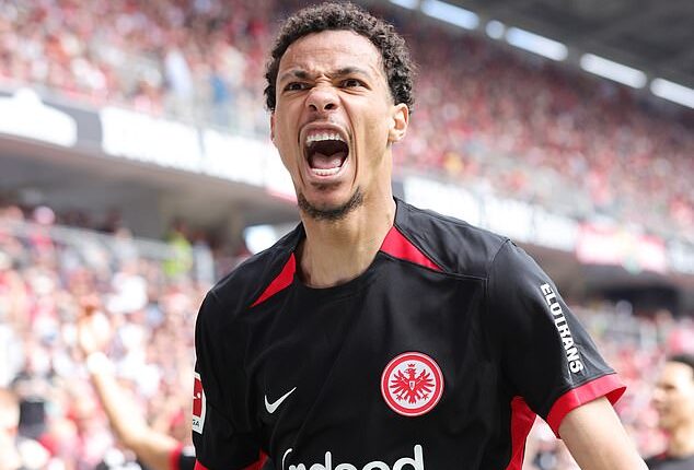 Newcastle have stepped up talks with Frankfurt over a possible move for Hugo Ekitike, 23