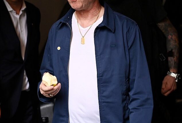 Noel Gallagher looked down in the dumps as he arrived in Manchester for Oasis's homecoming gig at Heaton Park, but Liam was nowhere to be seen