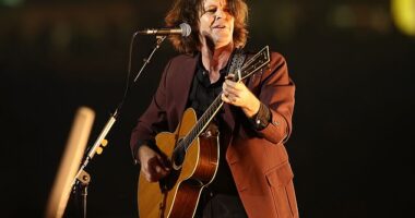 Bernard Fanning has shared a sweet tribute to his 'old friend and mentor' who suddenly died