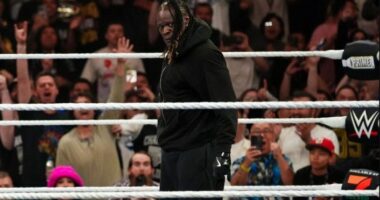 R-Truth Teases New Heel Alliance on WWE SmackDown