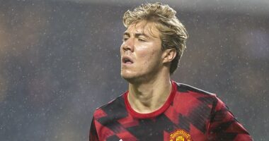 Inter Milan are putting their interest in Hojlund on standby with the player wanting to stay put