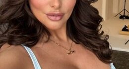 Rhian Sugden has revealed she feels 'sexier than ever' after losing 4lbs following her breast reduction surgery in a fresh update to fans on Saturday (pictured post reduction on Saturday)