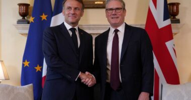 Starmer hopes of ‘one in, one out’ migrant deal hanging in the balance as talks with Macron continue