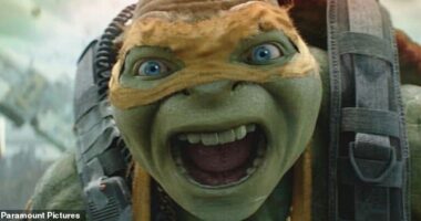 Jennika, a yellow-masked mutant and member of the TMNT universe, made history as the first openly LGBTQ + turtle in the franchise