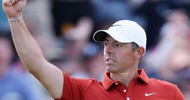 The Open 2025 live: Leaderboard and golf scores with Rory McIlroy in contention as John Parry lands hole in one