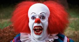 Tim Curry's Performance In IT Is A Masterpiece, But His Scariest Role Came 20 Years Later
