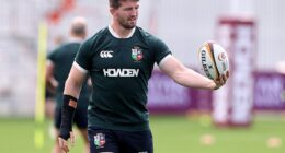 England flanker Tom Curry has won the selection vote to start at openside for the first Test