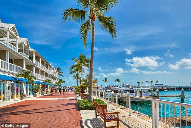 Key West commissioners voted Tuesday night to reverse an earlier decision to void an enforcement agreement with Immigration and Customs Enforcement