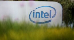 Will Intel give up on chip manufacturing? Here’s how that could have big ripple effects.